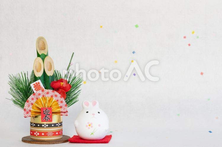 卯年の置物と門松 卯年,門松,正月の写真素材