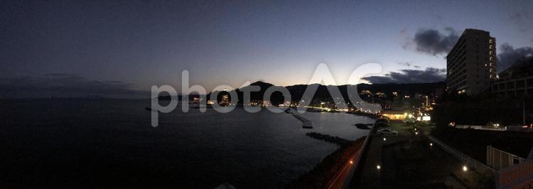 熱海の風景写真（パノラマ撮影） 海景,海,風景の写真素材