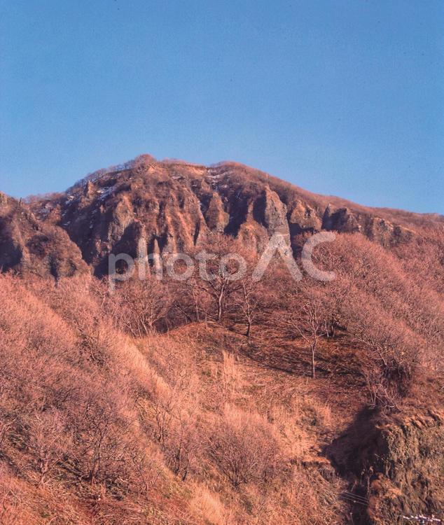 夕暮れにピンクに染まる山 夕暮れ,ピンク,山の写真素材