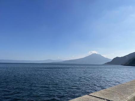 桜島と海 桜島と海の写真
