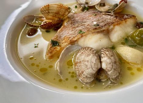 スズキの絶品アクアパッツァ アクアパッツァ,スズキ,シーバスの写真素材