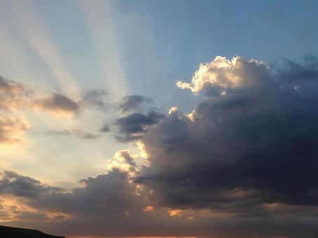 夕暮れの雲_2 夕暮れ,雲,空の写真素材