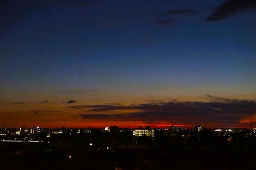 Crescent moon and cityscape at dusk Phases of the moon, JPG