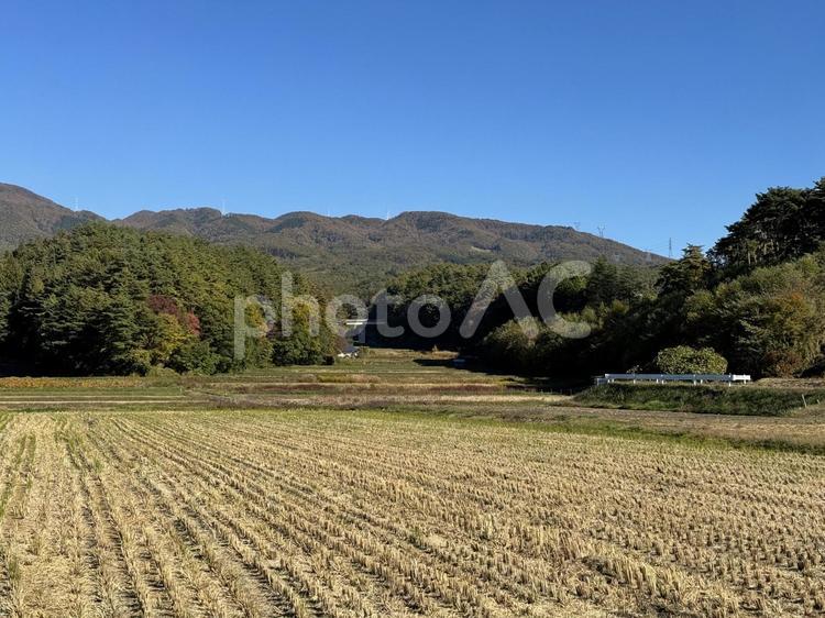 谷戸地形（塩尻市） 谷戸地形,秋,晴れの写真素材