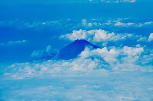 飛行機の窓から夏の富士山 飛行機の窓から夏の富士山 富士山,8月,雲海の写真素材