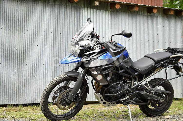 バイク　タイガー８００ トライアンフ,トライアンフタイガー８００,トライアンフタイガーの写真素材