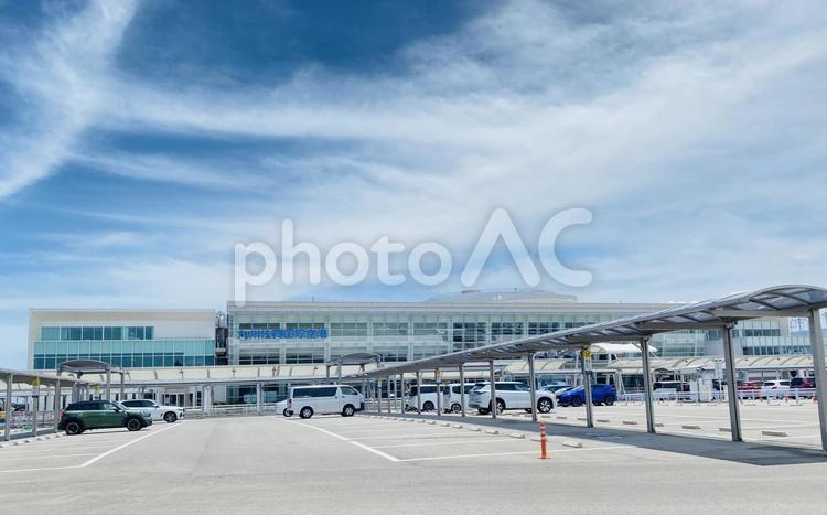 九州佐賀国際空港の全景と駐車場 佐賀空港,九州佐賀国際空港,空港の写真素材