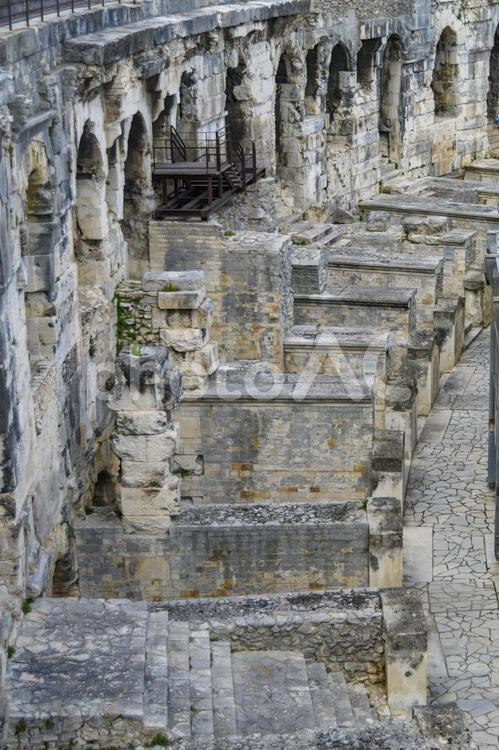 古代ローマの遺跡、円形闘技場。フランス コロッセオ,ニーム,ニーム円形闘技場の写真素材