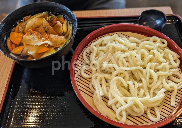 肉汁うどん 肉汁うどん,つけ汁うどん,うどんの写真素材