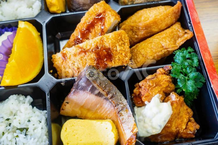 おいしそうな割子弁当の写真。仕出し弁当。 割子弁当,仕出し弁当,お弁当の写真素材