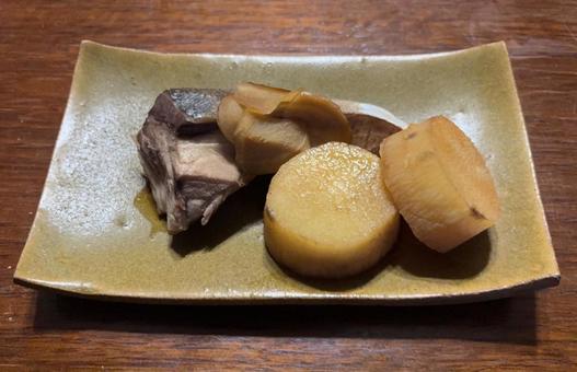 R7.06.24 鰤と長芋の煮物 R7.06.24 鰤と長芋の煮物の写真