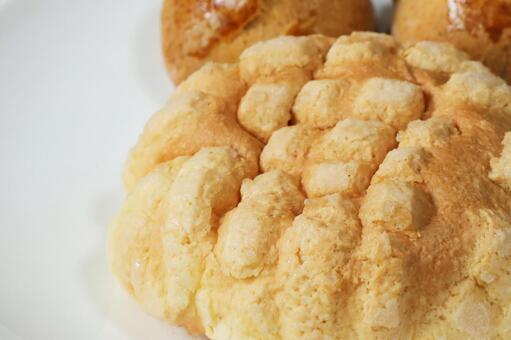 Excellent melon bread and scones, JPG Excellent melon bread and scones, JPG