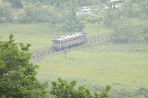 釧路湿原を走る鉄道 釧路湿原を走る鉄道の写真