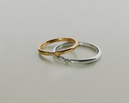 宝石が輝くペアリングの3DCG 宝石が輝くペアリングの3DCG 結婚指輪,指輪,リングの写真素材