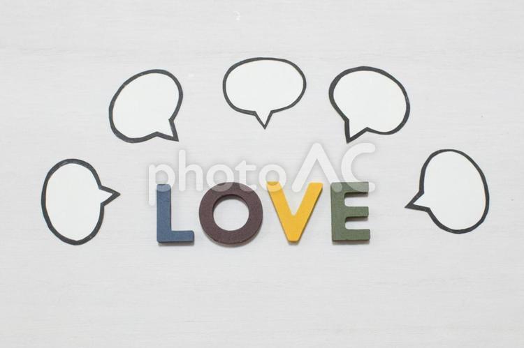 LOVEの文字と吹き出し② love,愛,文字の写真素材