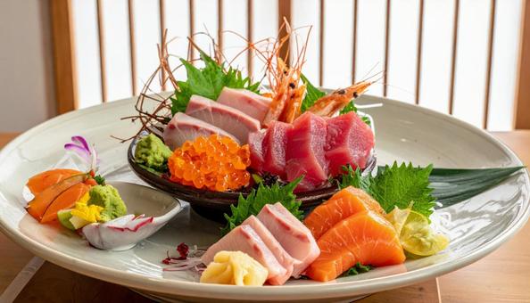 刺身盛り合わせの写真