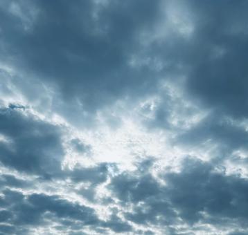 雲 空,青い,青い空の写真素材