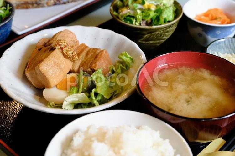 ［グルメ］角煮定食 豚の角煮,角煮,豚肉の写真素材