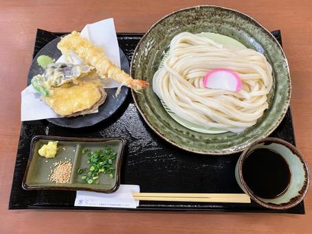 天ざるうどん 天ざるうどん 天ざるうどん,天ぷらざるうどん,天ぷらの写真素材