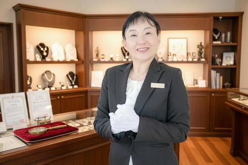 白手袋の女性と高級品 白手袋の女性と高級品 宝石,宝石商,鑑定の写真素材