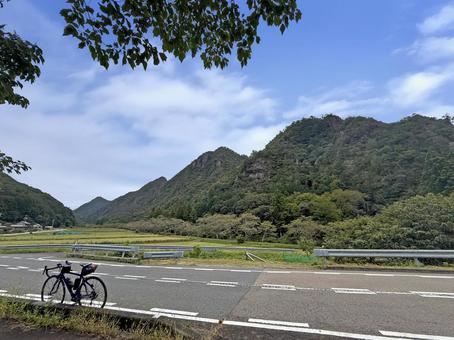 美濃加茂の岩山3 美濃加茂,岩山,山並みの写真素材