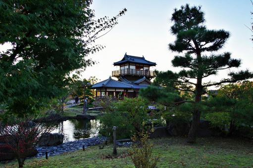 秋のたそがれの池田城 池田城,たそがれ,落日の写真素材