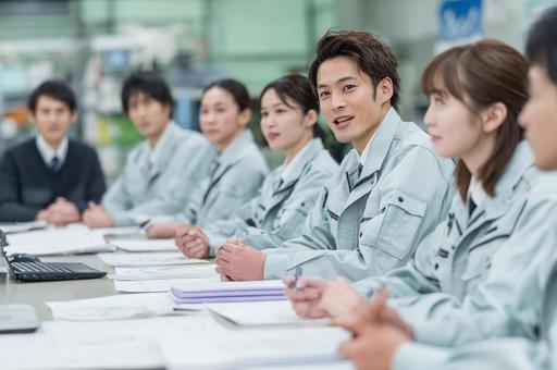 作業服で打ち合わせ-9 作業服で打ち合わせ-9の写真