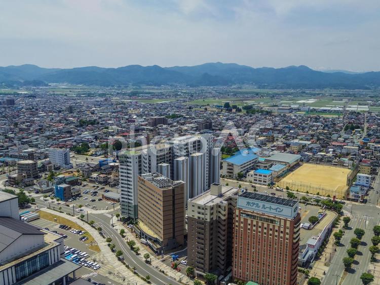 【山形県】山形市の風景 霞城セントラル,展望ロビー,展望台の写真素材