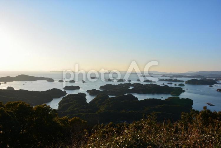 展海峰から見た夕暮れ時の九十九島 九十九島,展海峰展望台,展海峰公園の写真素材