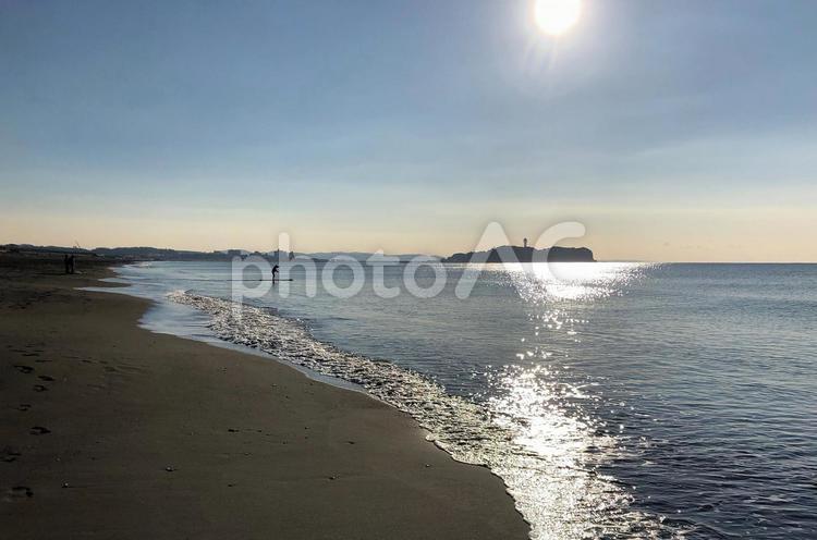 海のある風景 海,江ノ島,逆光の写真素材
