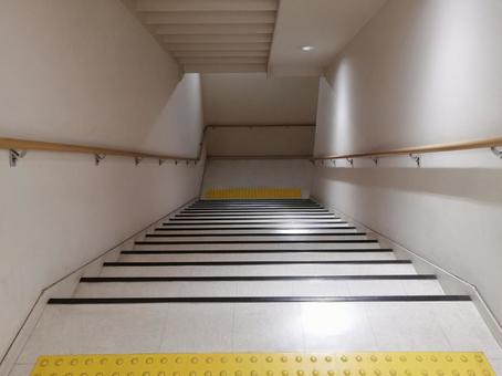 施設内の内階段 その16 施設内の内階段 その16 階段,非常階段,内階段の写真素材