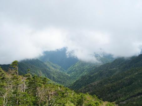 甲武信ヶ岳山頂からの景色 甲武信ヶ岳山頂からの景色 甲武信ヶ岳,西沢渓谷,徳ちゃん新道の写真素材