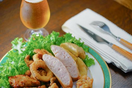 ビールとオードブル 食事,食卓,食べ物の写真素材