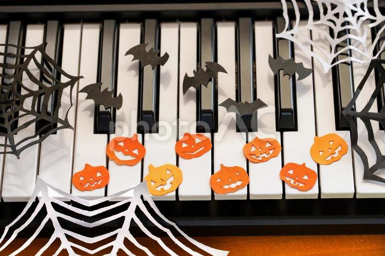 ハロウィンの飾りと鍵盤 ハロウィン,飾り,かぼちゃの写真素材