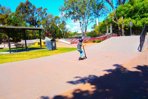 キックボードをする男の子 1 キックボード,スケート,パークの写真素材