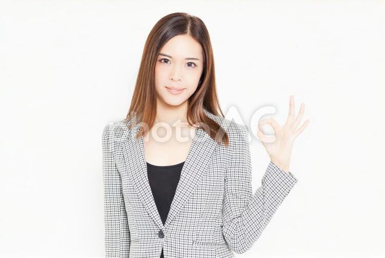 OKのジェスチャーをするビジネスウーマン 女性,ビジネス,okの写真素材