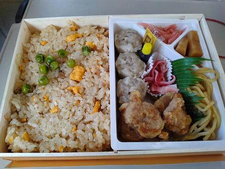 炒飯弁当 炒飯弁当 炒飯弁当,駅弁,弁当の写真素材