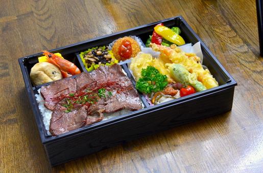 牛タン弁当 牛タン弁当の写真