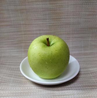 青りんご(横) 青りんご,りんご,リンゴの写真素材