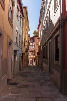 ポルトの路地裏 ポルト,ポルトガル,ヨーロッパの写真素材