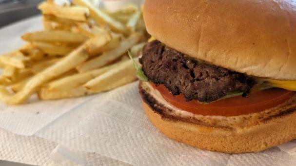 アメリカのハンバーガーセット アメリカのハンバーガーセット ハンバーガー,アメリカ,ポテトの写真素材