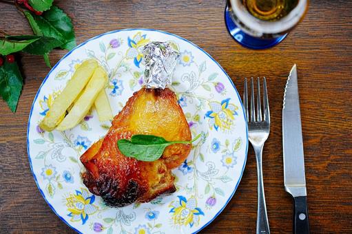 ビール鶏ももの照り焼き クリスマス,食事,食卓の写真素材