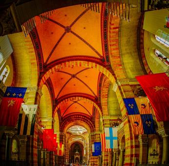 マルセイユの大聖堂の内部 大聖堂,天井,装飾の写真素材