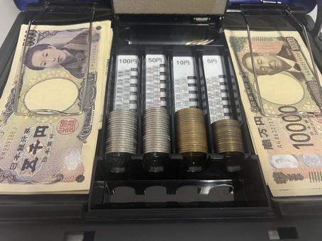 貸金庫のお札と小銭収納 貸金庫のお札と小銭収納の写真