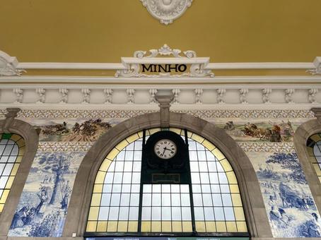 サン・ベント駅のアズレージョ(ポルト)昼 サン・ベント駅のアズレージョ(ポルト)昼 ポルト,ポルトガル,世界遺産の写真素材