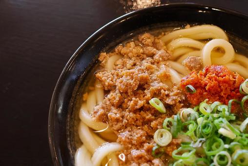 さぬきうどん店の辛味噌うどん 辛味噌,うどん,ネギの写真素材