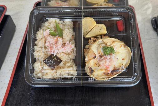 カニ飯とカニ味噌甲羅弁当 かに弁当,カニご飯,越前ガニの写真素材