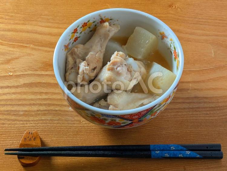 手羽元と大根の煮物 和食,食器,器の写真素材