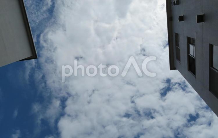 大阪の空模様 空,雲,青空の写真素材