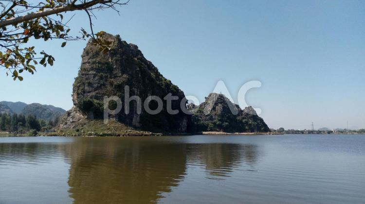 ベトナム北部　ニンビンの風景 ベトナム,ニンビン,風景の写真素材